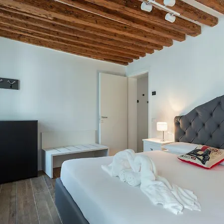 Hostmate - - Salizada 아파트 *