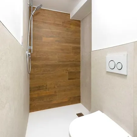 Hostmate - - Salizada