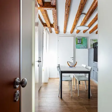 Apartment Hostmate - - Salizada *